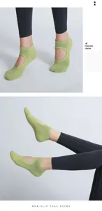 Chaussettes de yoga dos ouvert antidérapantes en silicone pour pilates fitness et sport.