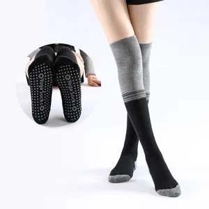 Chaussettes de Yoga Longues au-Dessus du Genou pour Femmes Hiver Chaud Antidérapant Danse Coton Chaussettes Sport