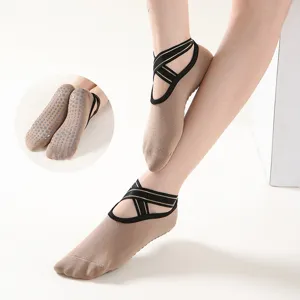 Women's Non Slip Yoga Socks Athletic Pilates Barre Fitness Socks With Straps Cotton Sports Dance Socks