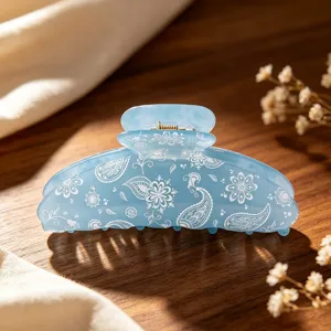 Pince à cheveux acrylique bleu avec imprimé cachemire vintage pour un look élégant quotidien.