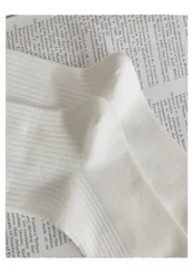 Chaussettes montantes côtelées blanches pour femmes, chaussettes en coton unies d'été.
