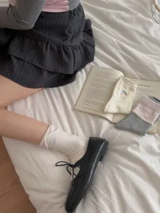 Women ballet style bubble cuff socks, sweet pearl mid-calf socks with cute bow details.