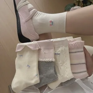 Women's Cute Sweet College Style Mid-Calf Socks Autumn Winter Bow Pearl Cotton Casual Crew Socks