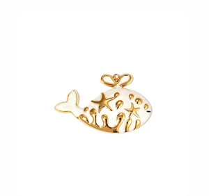 Gedetailleerd overzicht van walvis hanger in goudroestvrij staal met emaille en zeester.