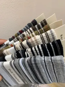 Striped mid-tube socks for women, retro color block cotton socks, casual daily student hosiery.