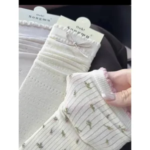 Cremeweiße mittelhohe Slouch-Socken mit süßen Lolita-Schleifen und Blumenmustern für Damen