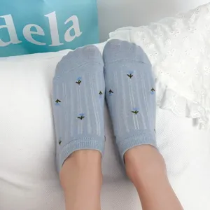 Korean style floral low cut socks for women, summer thin breathable invisible boat socks.