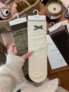 Koreaanse vintage bruine gestreepte middelhoge sokken met schattige strik gezellige stijl.