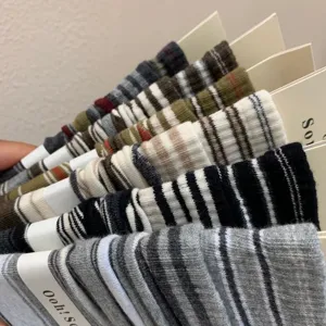 Korean style color block striped mid-tube socks set, comfortable autumn casual knit socks for women.