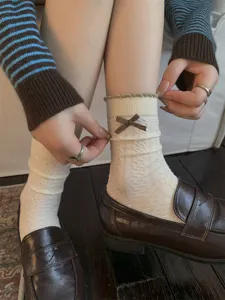 Koreaanse retro dames middelhoge sokken met schattige strik en breisel in crème