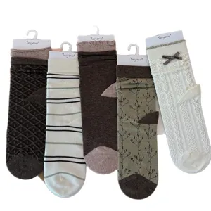 Dames herfst retro sokken set, Koreaanse stijl gestreepte en strik gebreide sokken.