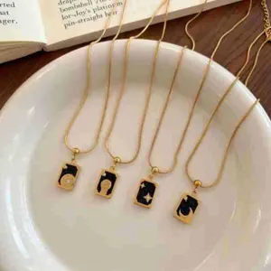 Collier pendentif pierre naturelle carré tarot acier titane pour femme, chaîne élégante.