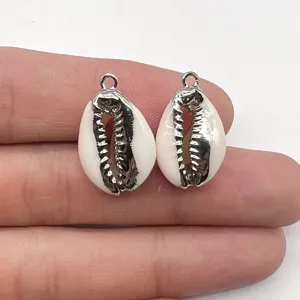 Pendentifs en coquillage de cauris naturel plaque argent pour accessoires bijoux DIY.