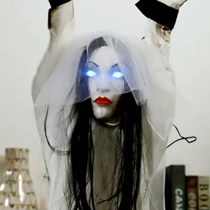 Αξεσουάρ κρεμαστής νύφης φαντάσματος Halloween με λαμπερά μπλε μάτια για στοιχειωμένο σπίτι.
