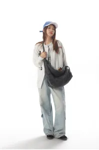 Casual denim crossbody bag for women, large capacity versatile slouchy hobo shoulder bag.