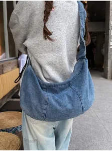 Casual denim slouchy shoulder bag, large capacity pleated hobo messenger bag for women everyday.
