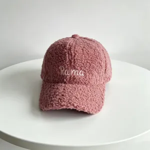 Ροζ fleece καπέλο μπέιζμπολ με κέντημα Rama, κομψό και ζεστό καπέλο για τον χειμώνα.