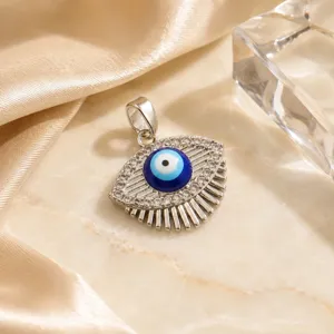 Exquisiter Kupfer Mikroeingefasster Zirkon boeser Blick Anhaenger mit blauem Emaille.