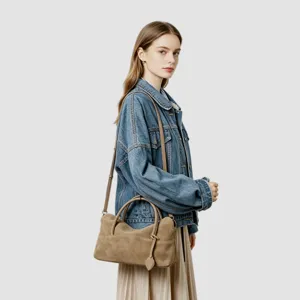 Sac cabas en daim rétro pour femme, élégant sac porté épaule et bandoulière effet coussin.