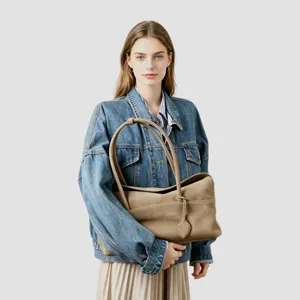 Sac cabas en daim vintage pour femme, sac a epaule elegant pour le travail en automne et hiver.