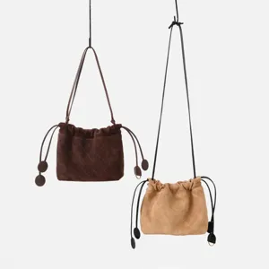 Sac seau matelassé en suédine avec cordon de serrage pour femme, élégant sac bandoulière.