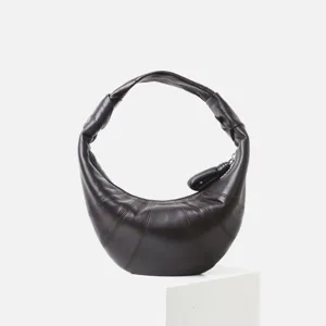 Bolso hobo croissant de cuero marrón oscuro estilo francés minimalista bolso de hombro chic