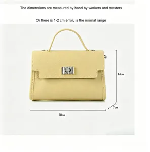 Sac à bandoulière en cuir véritable vue de détail avec dimensions et spécifications exactes.