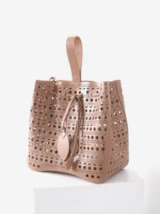 Grand Sac Seau en Cuir pour Femmes Sac à Main Ajouré Élégant Sac Bandoulière Découpé au Laser Sac Cabas Rétro Décontracté