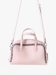 Sac à main Boston en cuir rose avec surpiqûres contrastées, poignées et bandoulière.