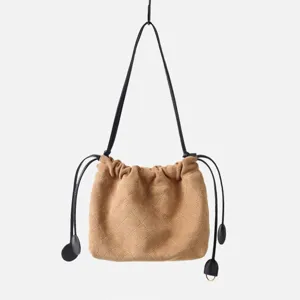 Sac seau bourse chic en sude matelasse avec cordon pour femme, elegante sacoche.