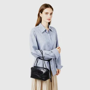 Crocodile embossed leather underarm shoulder bag for women, elegant daily commute tote handbag.
