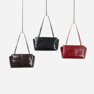 Crocodile embossed leather shoulder bag casual underarm handbag stylish commute bag