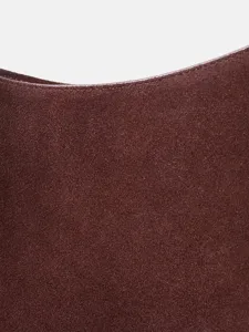 Sac bandoulière en daim marron sac épaule en cuir de luxe sac à main minimaliste texture.