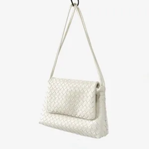 Sac à bandoulière rabat cuir tressé blanc sac aisselle décontracté minimaliste