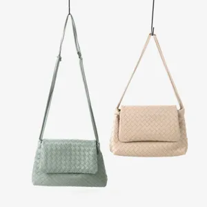 Sac à bandoulière en cuir tressé élégant sac porté épaule pour femme mode quotidienne