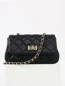 Sac à bandoulière classique en cuir matelassé noir avec chaîne dorée et élégant fermoir tournant.