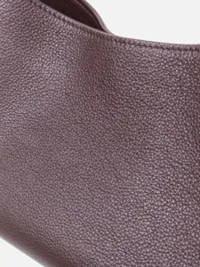 Sac a epaule hobo en cuir veritable pour femme, texture de grain depeche elegante.