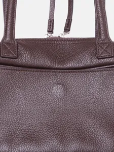 Bolso Boston de cuero marron oscuro de alta gama asa bowling accesorio clasico elegante