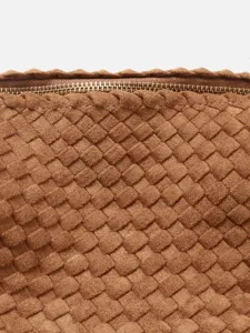 Sac bandoulière hobo en cuir tissé marron design mode de luxe souple sac à main.