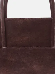 Sac cabas en daim marron pour femme, élégant sac à main vintage avec poignées.