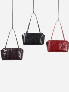 Crocodile pattern genuine leather shoulder bag, stylish underarm bag for daily commuting.