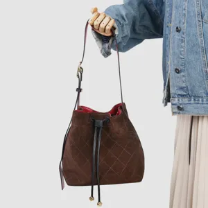 Bolso Cubo Acolchado de Ante Marrón Detalle Estilo Diseñador de Lujo Bolso Bandolera