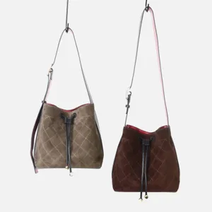 Bolso cubo acolchado de ante para mujer, elegante bolso hobo con cordón y cruzada.
