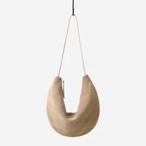 Bolso de hombro de ante retro en forma de media luna para mujer, bolso versátil de otoño.