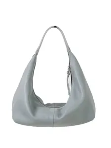 Sac épaule hobo en cuir souple élégant, grand sac fourre-tout décontracté pour femmes.