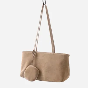Vista detallada del bolso tote de hombro de ante para mujer, bolso hobo casual con monedero pequeño.