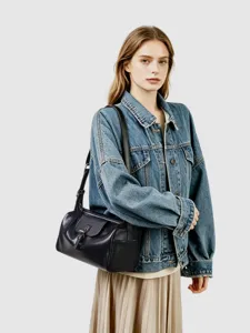 Elegante bolso de hombro de cuero para mujer, bolso cruzado de piel de vaca chic.
