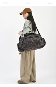 Borsa da viaggio casual con stampa leopardato, grande borsa a tracolla per uso quotidiano.
