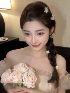 Mini Kristall Blumen Haarklammern für Damen, glitzernde Strass Perlen Haarkrallen für Seitenhaar.