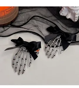 Pinces à cheveux squelette gothique avec nœuds noirs, accessoires de cheveux rétro d'Halloween pour femmes.